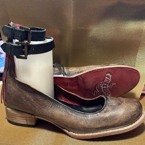 Freebird Maribel - NWOT - Size 11